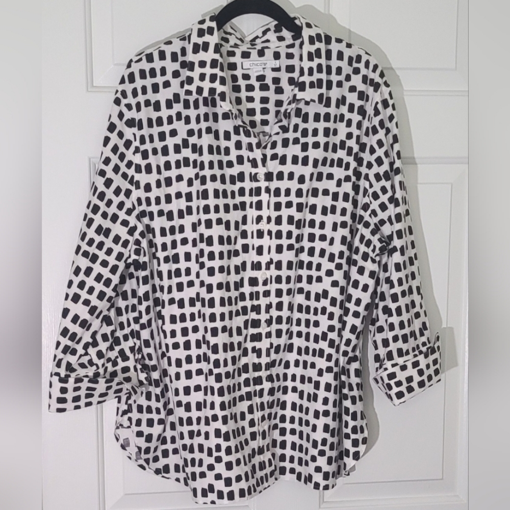 Chico's No iron Stretch Square Dot Shirt